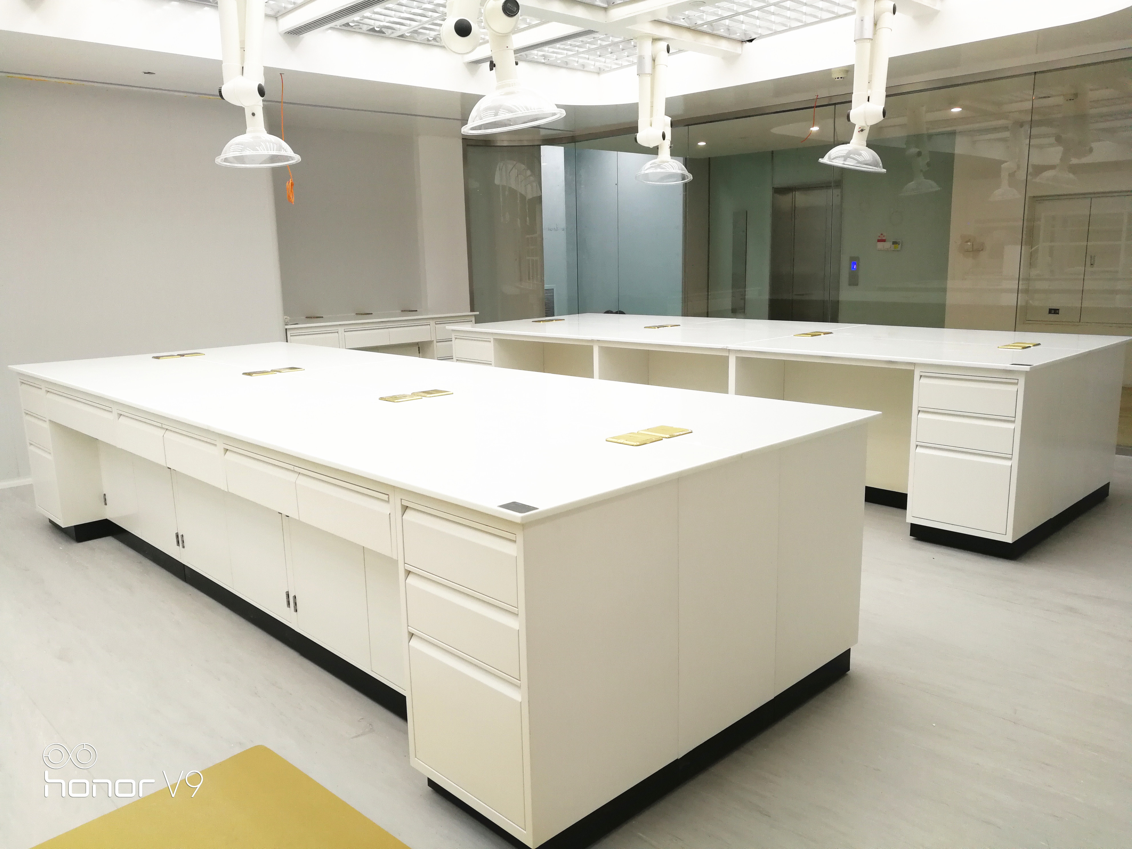 工程案例：生物醫(yī)藥實(shí)驗(yàn)室案例                                                     改造面積300平